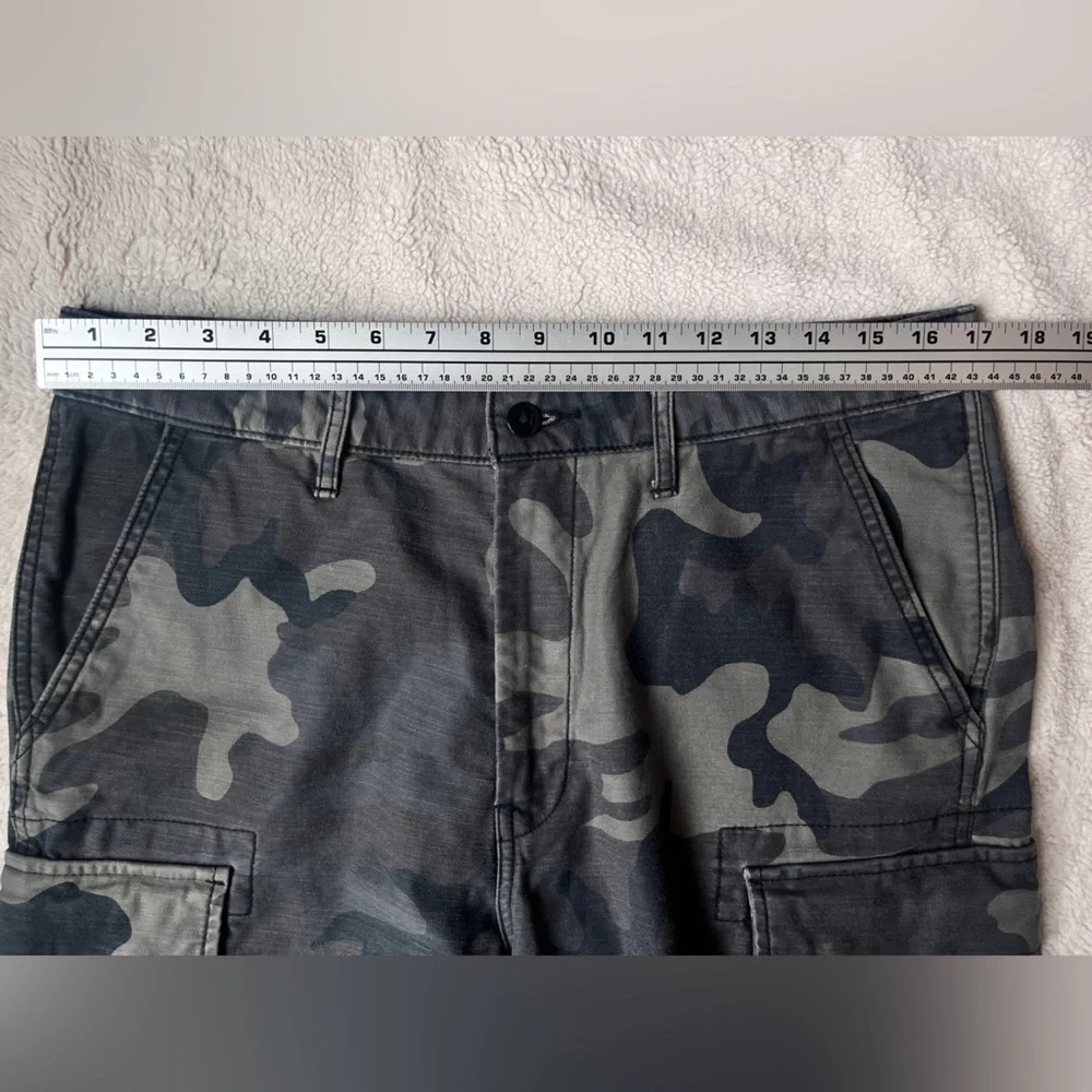 Levi Straus & Co Two Horse Brand Carrier Cargo Shorts Men Size 33